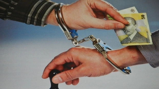 patru-profesori-au-ajuns-dupa-gratii-in-2015