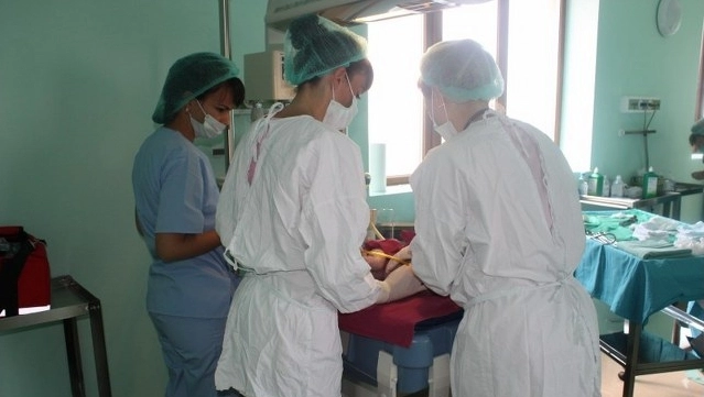 pedepse-cu-amenzi-sau-inchisoare-pentru-cei-care-agreseaza-cadrele-medicale-in-spitale