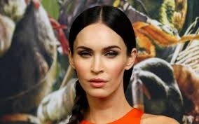 primul-selfie-cu-megan-fox-si-bebelusul-ei