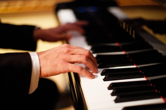 recital-de-pian-la-aula-universitatii-transilvania-brasov