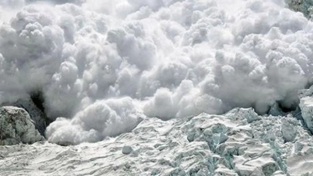 risc-de-avalansa-pe-crestele-muntilor-fagaras