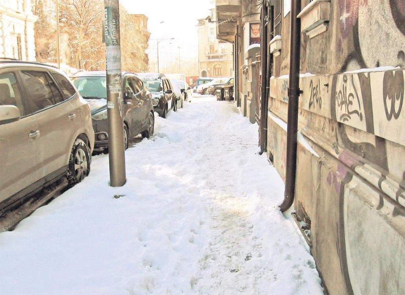 sanctiuni-pentru-cei-care-nusi-curata-trotuarele-din-dreptul-locuintelor