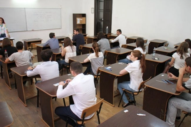 scandal-dupa-bac-un-elev-da-ministerul-educatiei-in-judecata