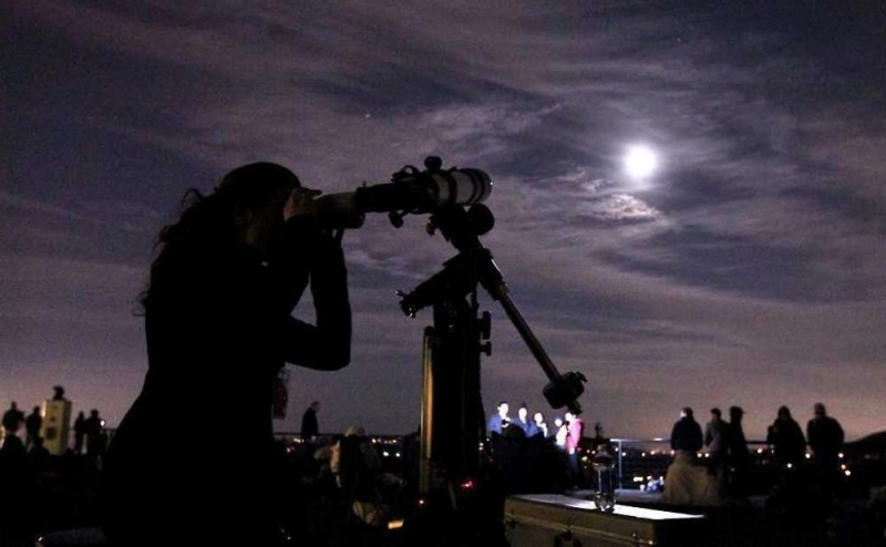 se-anunta-a-fi-cea-mai-mare-eclipsa-de-luna
