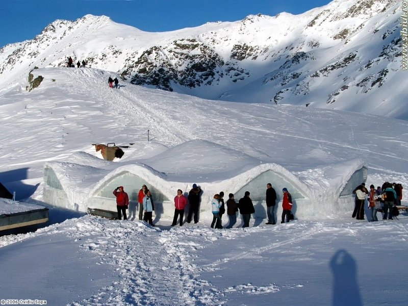 stratul-de-zapada-la-balea-lac-masoara-19-cm-un-sfert-din-viitorul-hotel-de-gheata-a-fost-rezervat