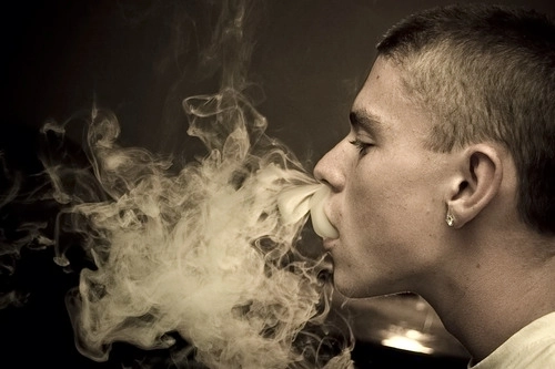 studiu-fumatul-amplifica-starile-de-anxietate