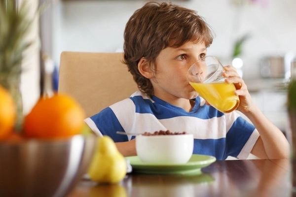 sucurile-naturale-pentru-copii-nu-sunt-deloc-naturale-incetati-sa-le-mai-consumati-daca-nu-vreti-sa-va-imbolnaviti-grav