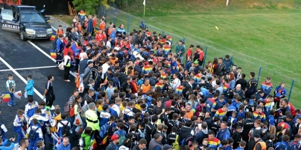 tricolorii-luati-cu-asalt-de-fani