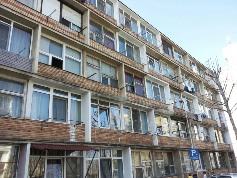 ultima-ora-perchezitii-diicot-pe-aleea-constructorilor-din-cartierul-tractorul-la-traficanti-de-droguri-