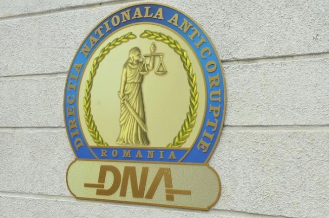 un-barbat-isi-lasa-prin-testament-intreaga-mostenire-dnaului
