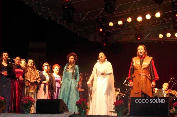-opera-brasov-este-nevoita-sa-amane-concertul-din-piata-sfatului