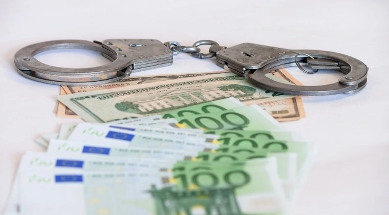 -perchezitii-domiciliare-la-o-societate-specializata-in-prestarea-de-servicii-de-consultanta-financiara-si-contabilitate