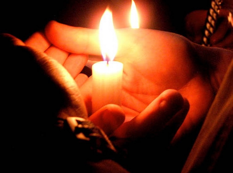 -sfanta-lumina-de-la-ierusalim-va-fi-adusa-in-bisericile-din-brasov