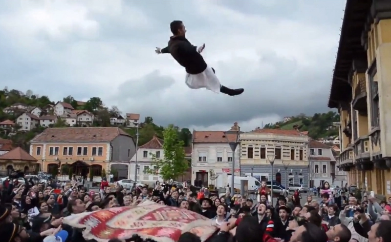 -vineri-junii-va-asteapta-la-aruncatul-in-tol