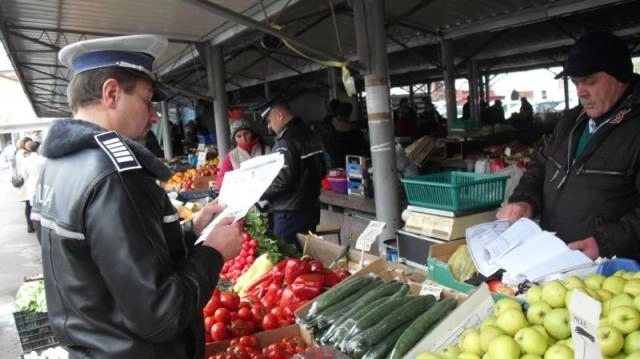 6-tone-de-legume-si-fructe-confiscate-din-piata-stupini