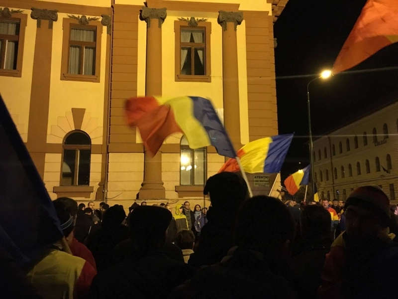 aproape-4000-de-brasoveni-au-protestat-aseara