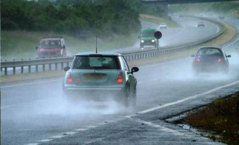atentie-timpul-nefavorabil-poate-crea-dificultati-in-traficul-rutier