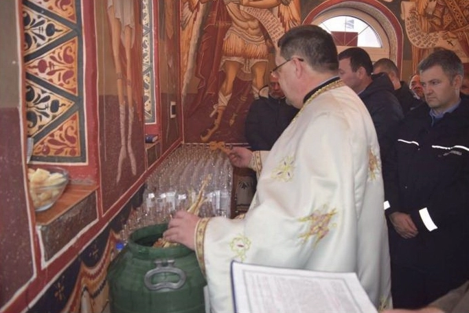 biserica-unde-jandarmii-nau-fost-paznici-ci-enoriasi-azi-de-boboteaza