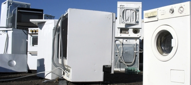 brasovenii-pot-scapa-gratuit-si-fara-sa-plece-de-acasa-de-deseurile-electrice-grele-