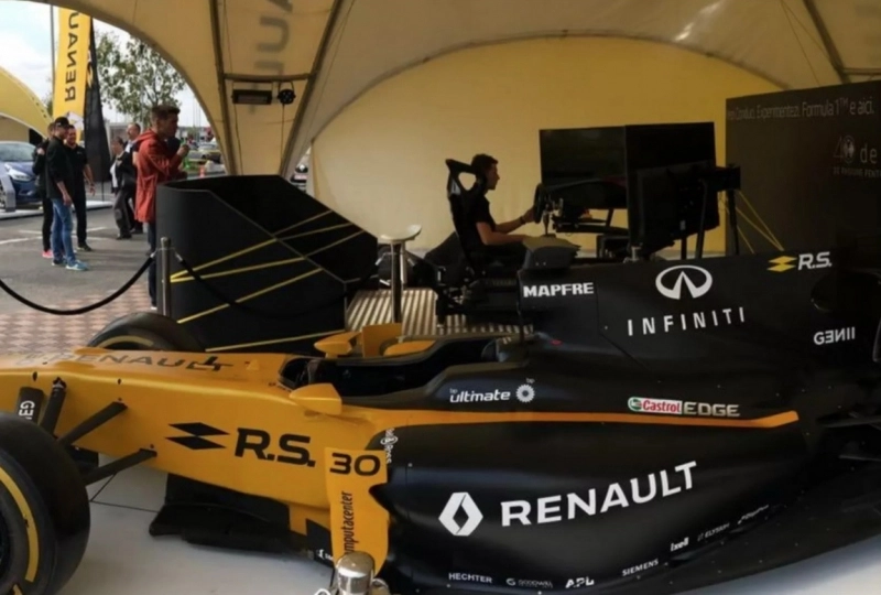 brasovenii-pot-testa-simulatorul-cu-care-se-antreneaza-pilotii-de-formula-1