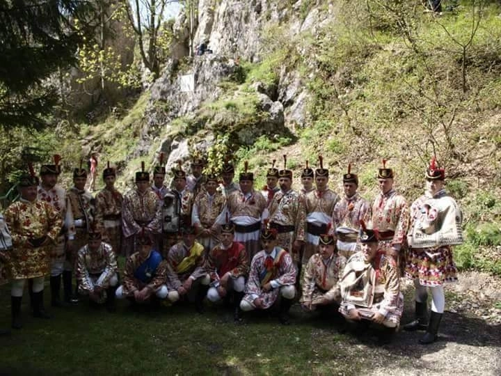 brasovenii-sunt-asteptati-la-maialul-junilor-de-sfantul-ilie