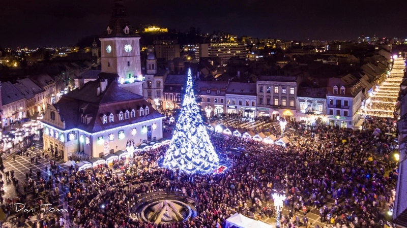 brasovul-sia-pus-straiele-de-sarbatoare