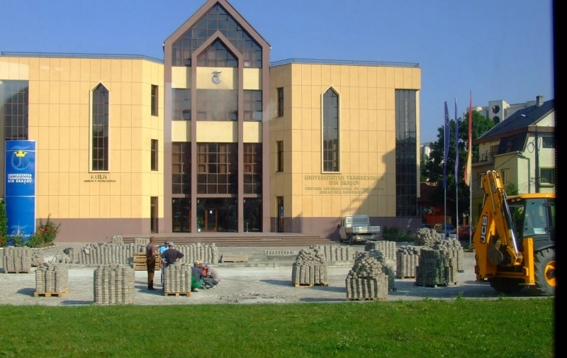 camin-studentesc-in-locul-parcarii-din-spatele-aulei-universitatii