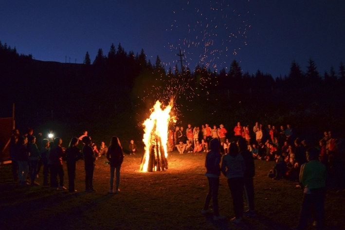 cantece-de-munte-pe-postavarul