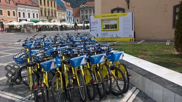 centrul-de-inchirieri-biciclete-din-piata-sfatului-a-fost-redeschis