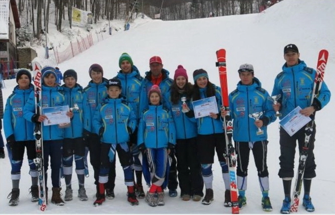 cinci-medalii-pentru-schiorii-de-la-corona-brasov