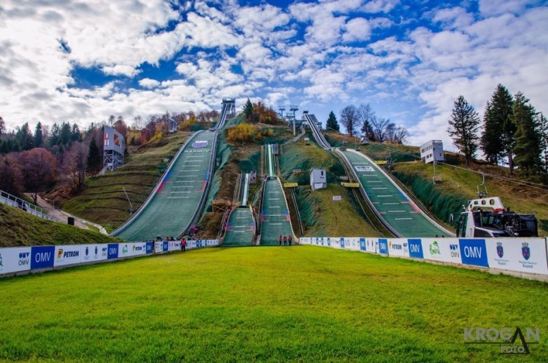 competitii-internationale-de-sarituri-cu-schiurile-la-rasnov