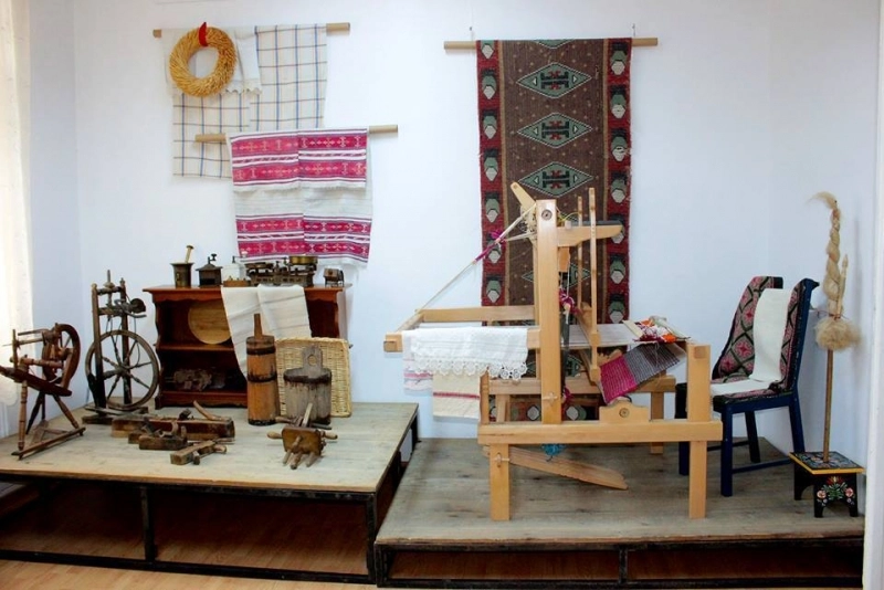 copiii-au-ocazia-sa-invete-sa-toarca-si-sa-teasa-la-muzeul-din-casa-junilor