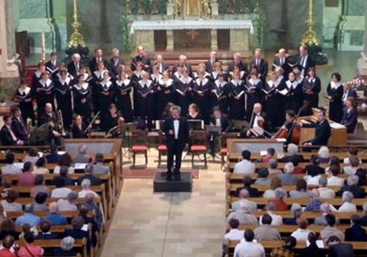 corul-luthernia-din-budapesta-sustine-duminica-un-concert-la-biserica-neagra