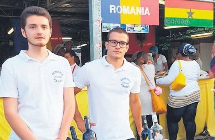 doi-liceeni-romani-au-luat-bacul-cu-nota-maxima-in-italia