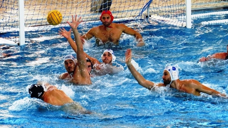 doua-infrangeri-cu-steaua-pentru-poloisti