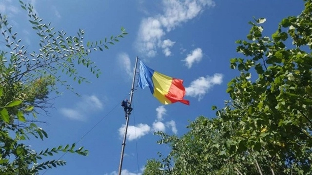 drapelul-de-pe-tampa-a-fost-schimbat-pentru-a-patra-oara