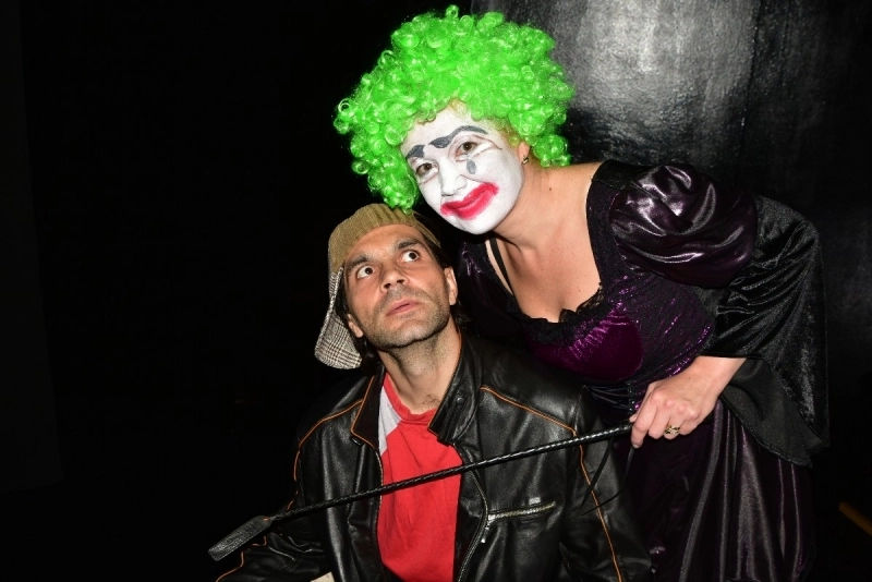 dresoarea-de-fantome-la-teatrul-particular