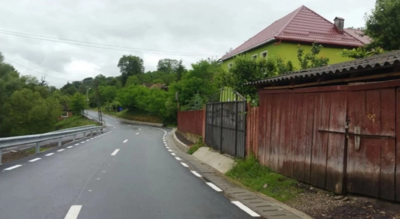 drumul-care-face-legatura-intre-roades-si-dn13-a-fost-reabilitat