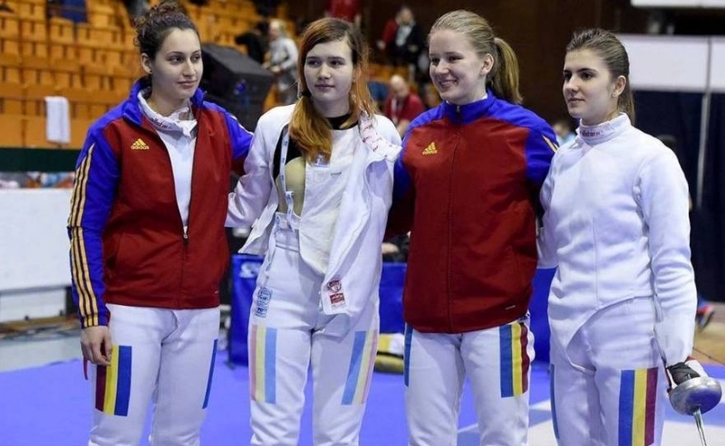 echipa-feminina-de-spada-a-romaniei-medaliata-cu-bronz-la-europene