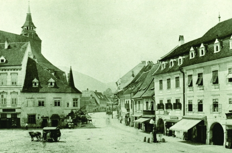 expozitie-de-fotografie-de-la-marktplatz-la-piata-sfatului-