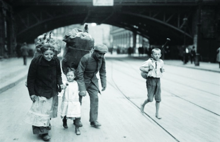 expozitie-de-fotografie-viata-de-zi-cu-zi-in-berlin-din-perioada-interbelica