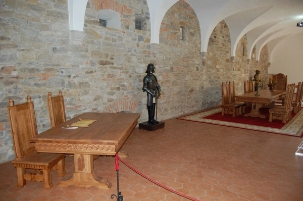 expozitie-dedicata-zilei-armatei-romane-la-fagaras