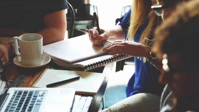 firmele-brasovene-cauta-studenti-pentru-internshipuri-sau-posturi-parttime