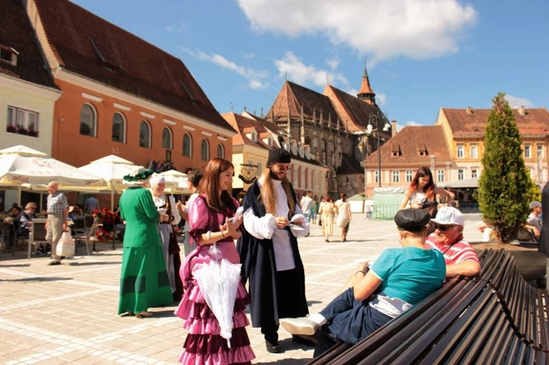 in-centrul-vechi-personaje-istorice-ne-vor-povesti-despre-trecutul-brasovului