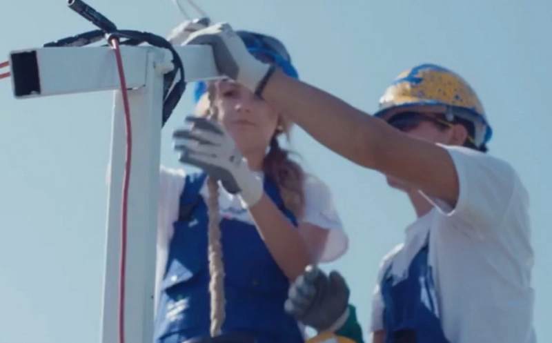 in-piata-sfantul-ioan-a-fost-amplasat-primul-electric-hub-din-brasov-