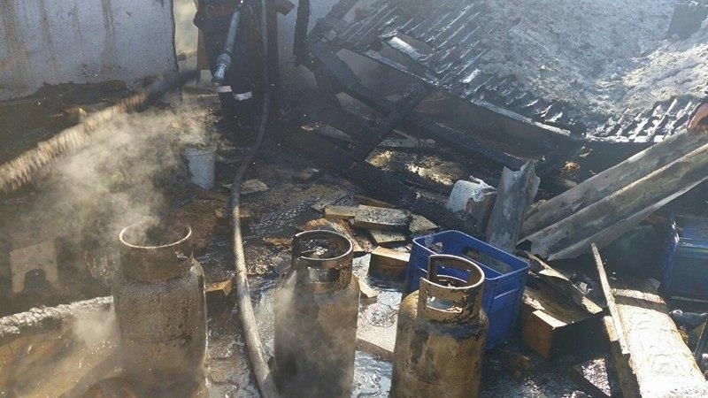 incendiu-in-zona-bradet-langa-o-pensiune