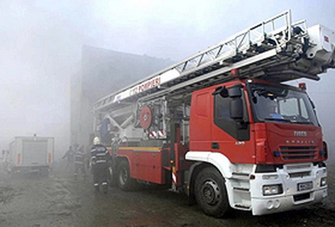 incendiu-la-o-cabana-din-lisa