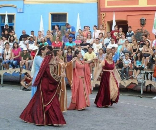 incepe-festivalul-etnovember