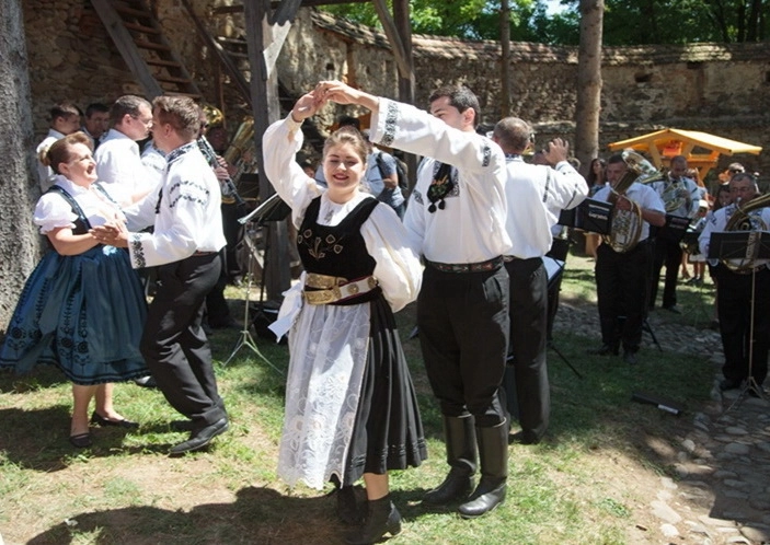 incepe-festivalul-haferland-in-satele-sasesti-tara-ovazului