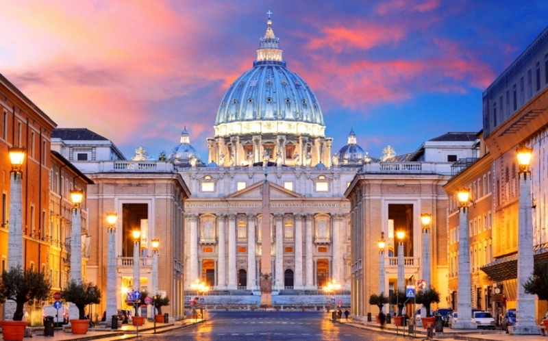 invitati-prietenii-sa-foloseasca-uber-si-poti-castiga-o-vacanta-la-roma